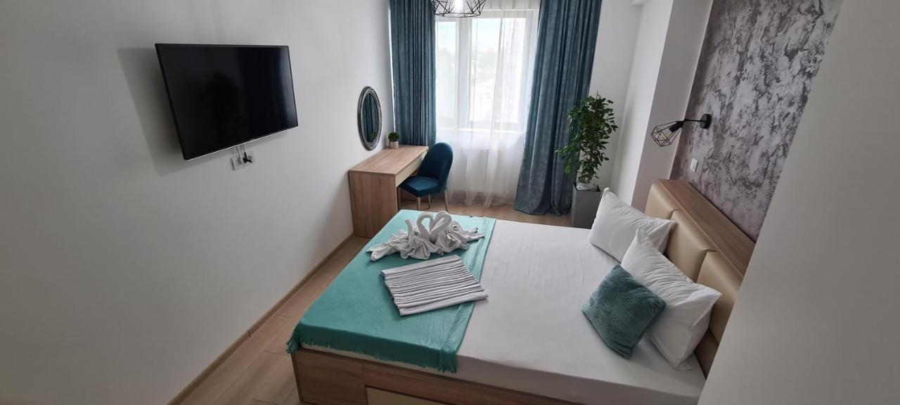Aless 1 Mamaia